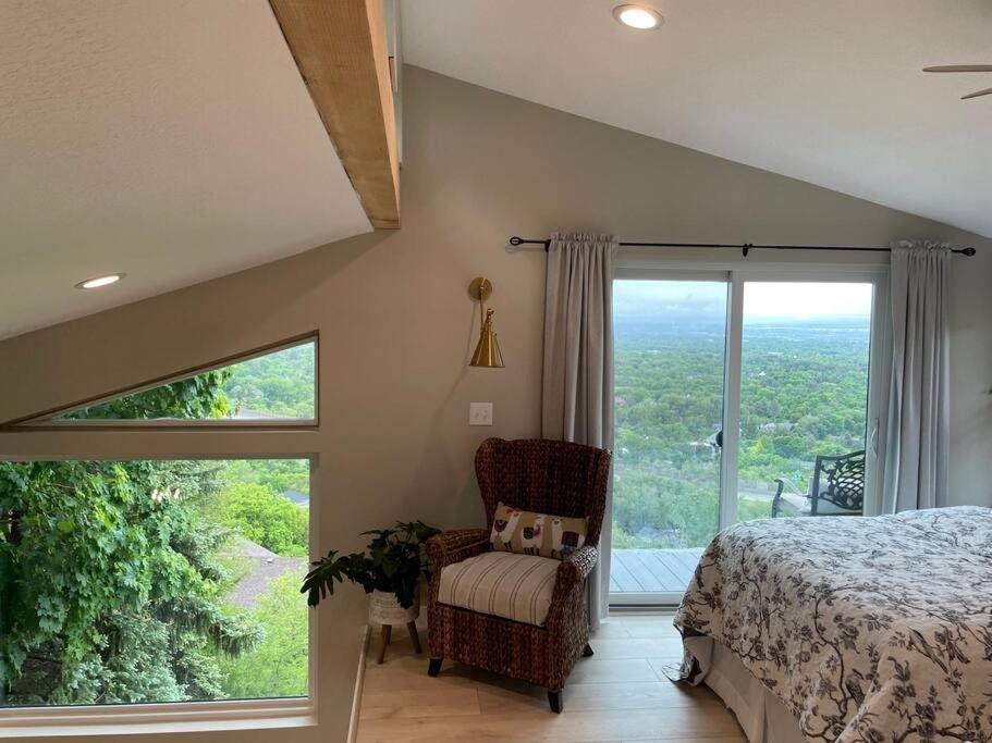 Luxury Alpine Treehouse Villa Holladay Exterior photo